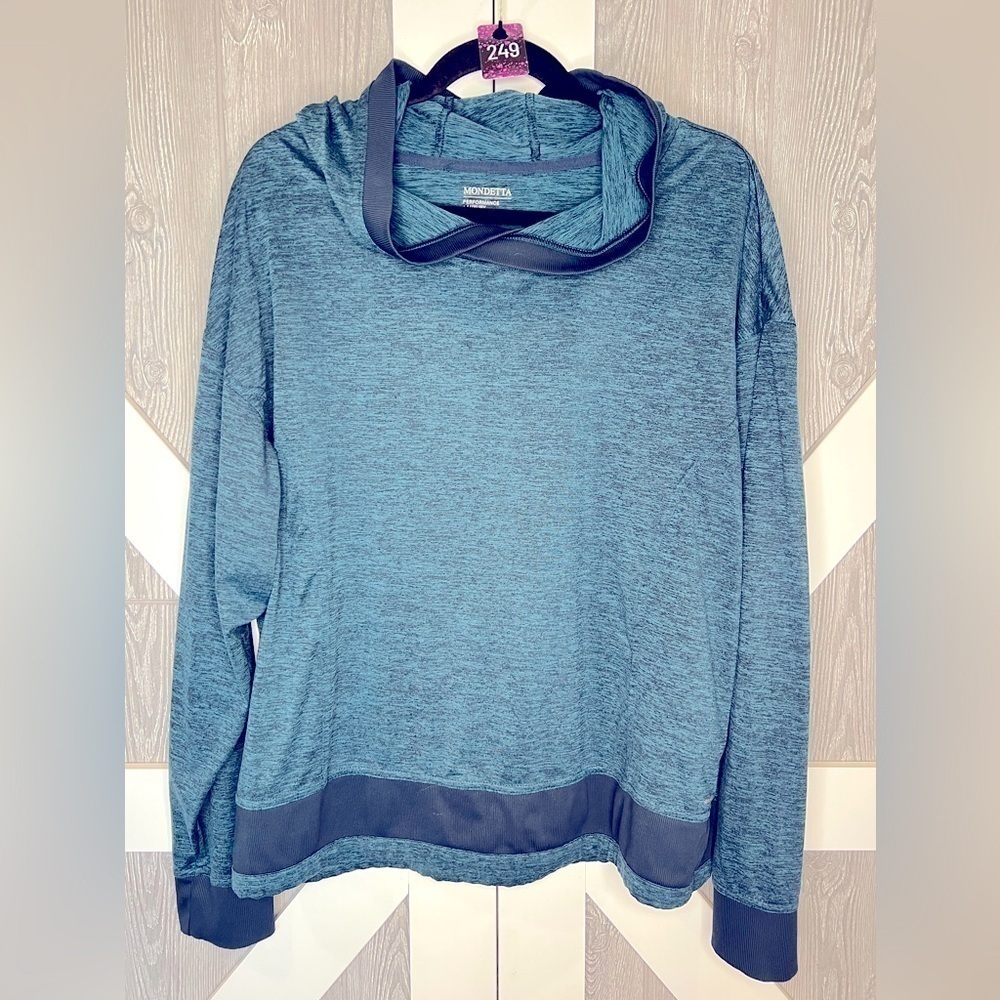249. Mondetta Performance Luxury Women's Oversized Athletic Long Sleeve Pullover